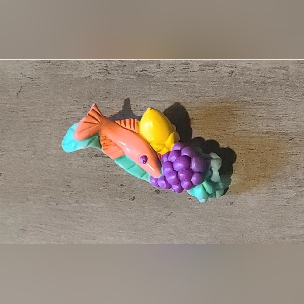 Disney Pocahontas Meeko's Food  Accessory Replacement Toy